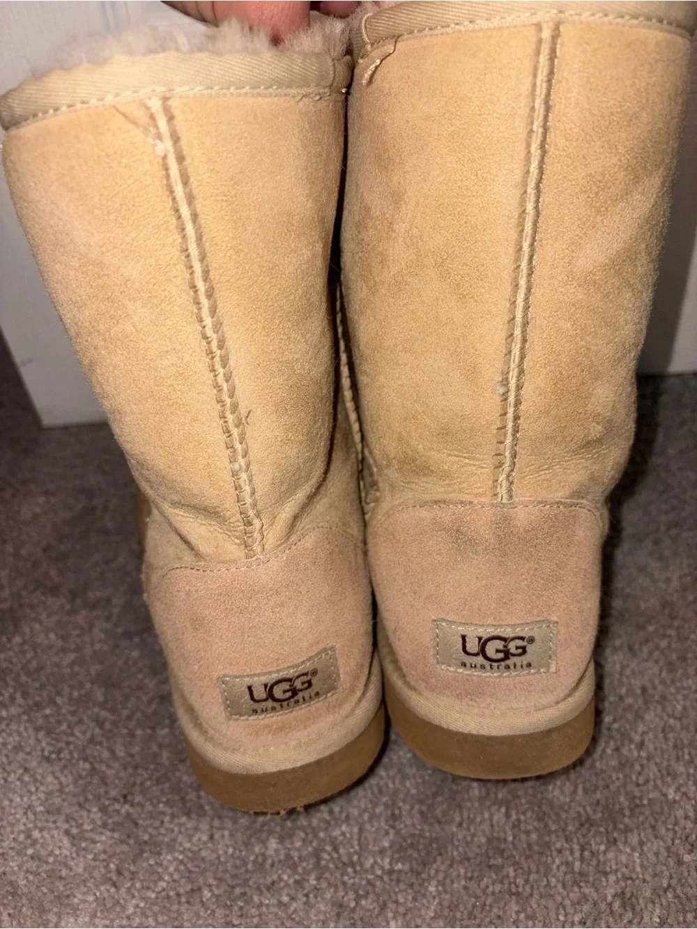 UGG Classic Short Sheepskin Boots in Chestnut/Tan